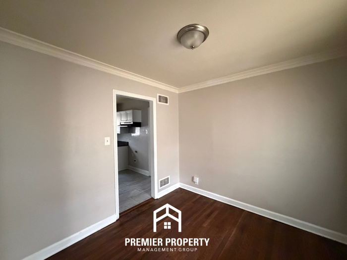1235 S Perkins Rd - Photo 5 of 20