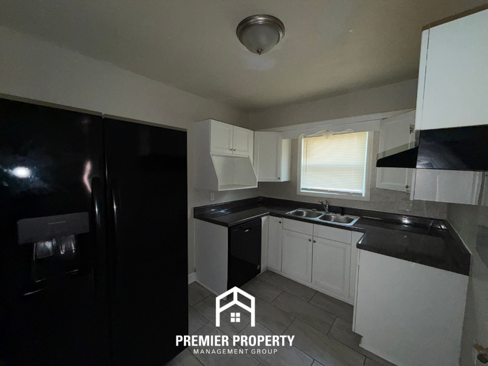 1235 S Perkins Rd - Photo 6 of 20