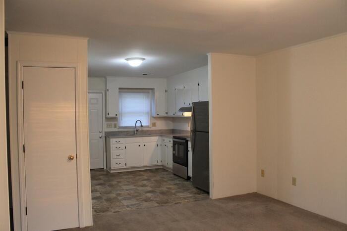 805 S Caldwell St - Photo 3 of 10