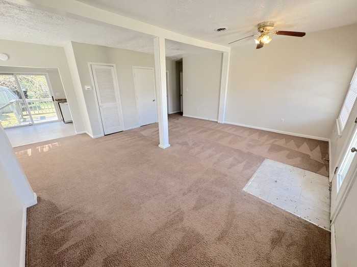 431 Seaboard Ave - Photo 4 of 26