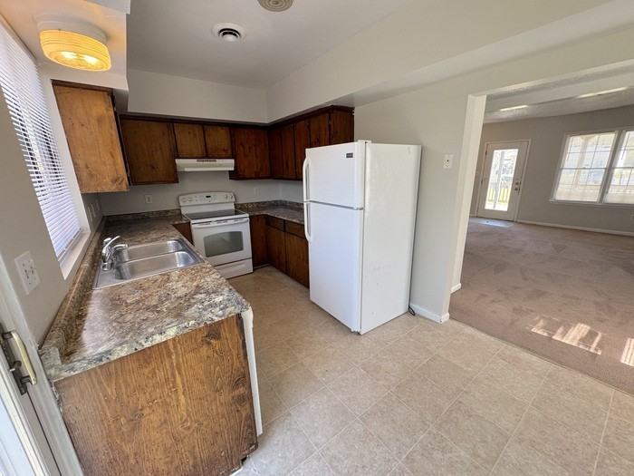 431 Seaboard Ave - Photo 5 of 26