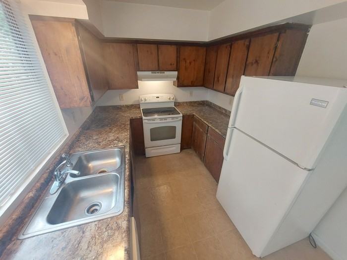 431 Seaboard Ave - Photo 7 of 26