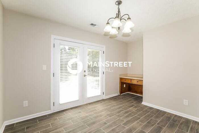 145 Windsong Dr - Photo 5 of 17