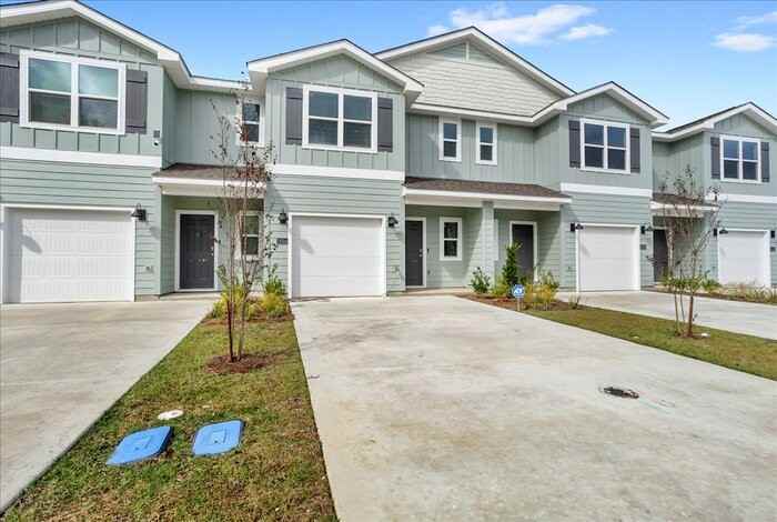 12314 Sinclaire Dr - Photo 2 of 41