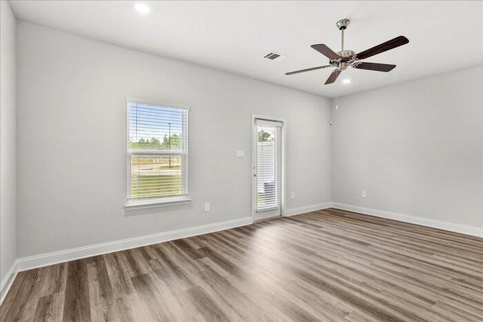 12314 Sinclaire Dr - Photo 6 of 41