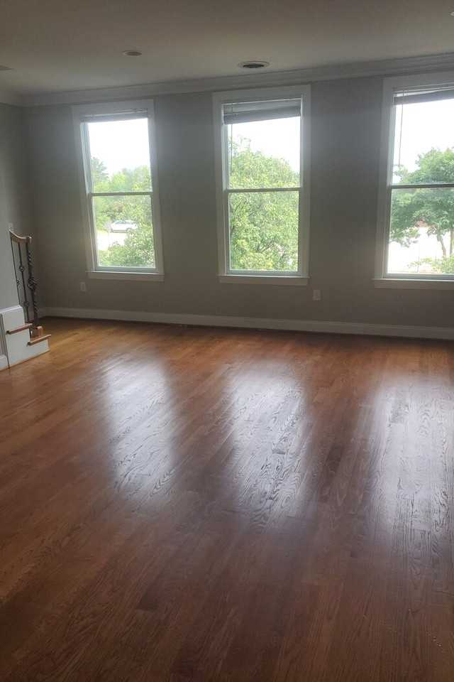 611 Lady St #B - Photo 2 of 8