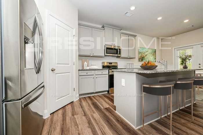 1066 Grace View Ln - Photo 3 of 16