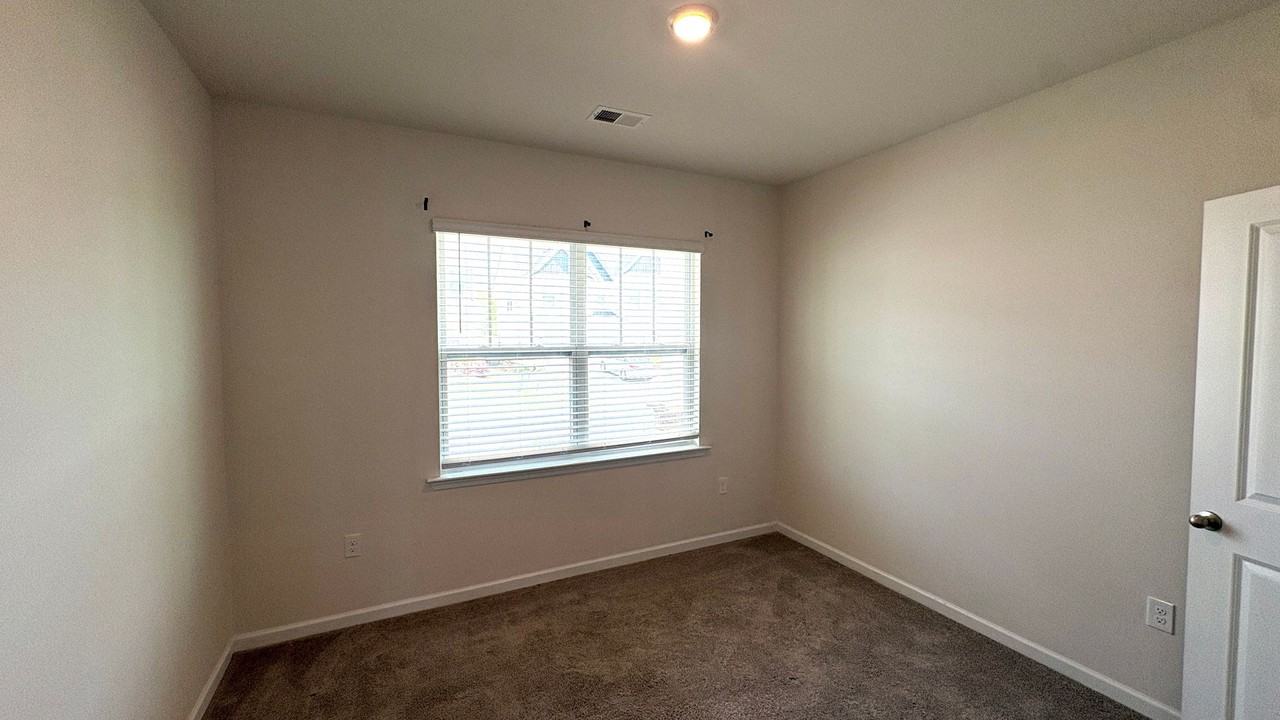 130 Fenwick Dr - Photo 4 of 23