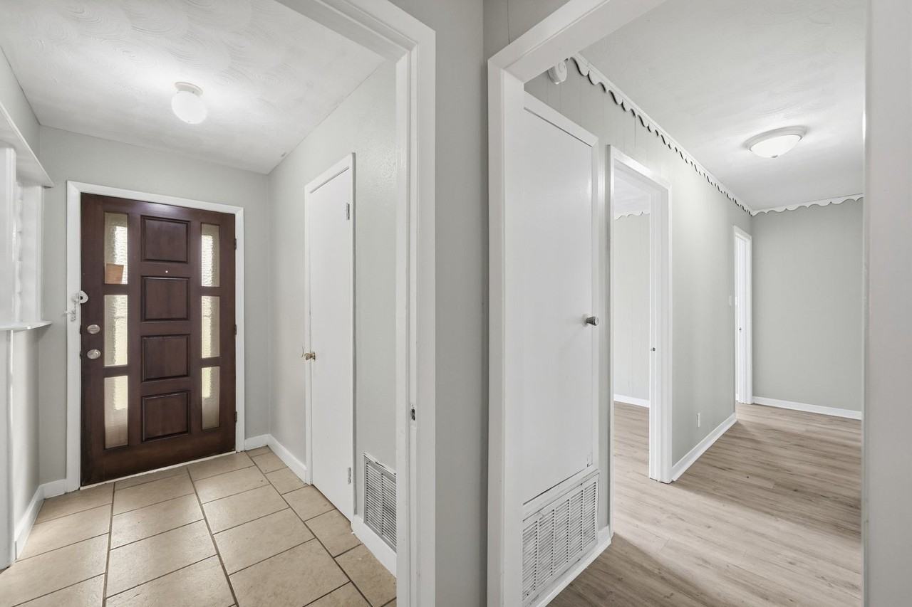 228 N 4th St - Photo 2 of 14