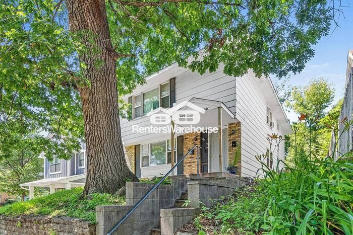 2905 Bryant Ave N #2 - Photo 3 of 12