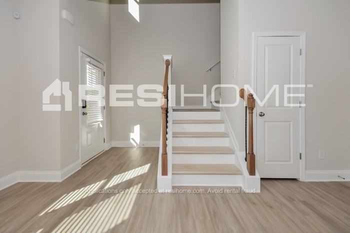 3038 Faireno Pl - Photo 6 of 24