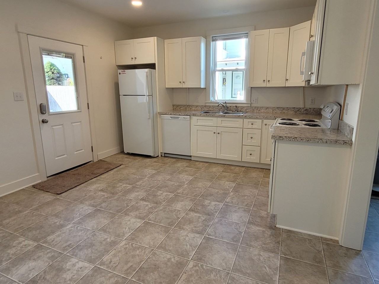 34 E Main St - Photo 4 of 33