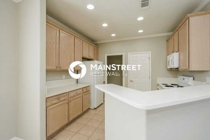 603 E 8th St - Photo 6 of 16