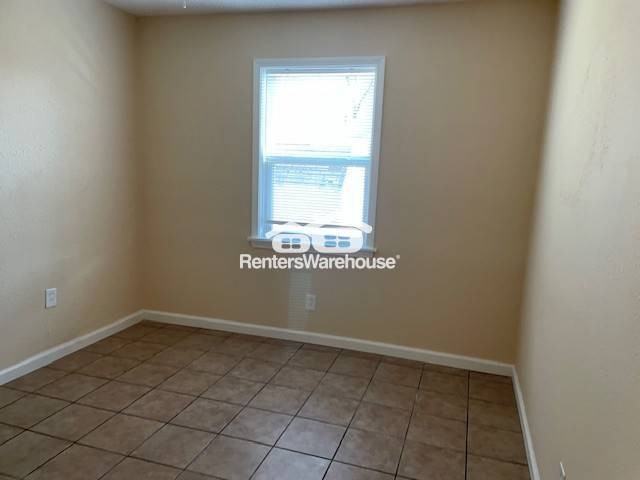 6003 E 153rd Ter #A - Photo 5 of 8