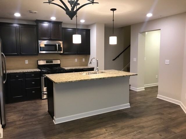 9910 5th Street Ln N - Photo 4 of 11