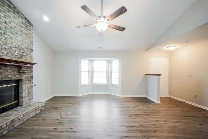 205 Randell Ct - Photo 2 of 12