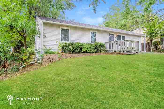 7906 W 87th St - Photo 6 of 12