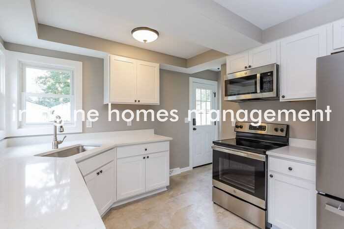 1952 Miriam Ave - Photo 6 of 16