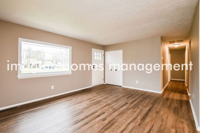 35143 Bainbridge Rd - Photo 5 of 14