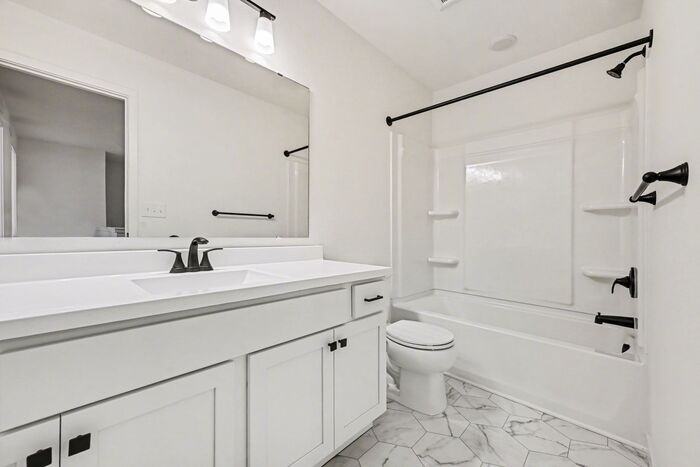 1649 Roosevelt Ct - Photo 3 of 19