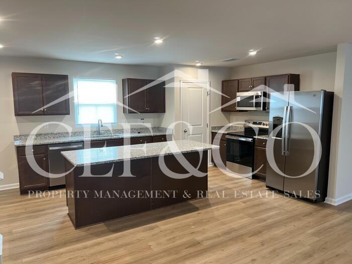 921 Delia Ave - Photo 5 of 37