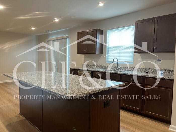 921 Delia Ave - Photo 7 of 37