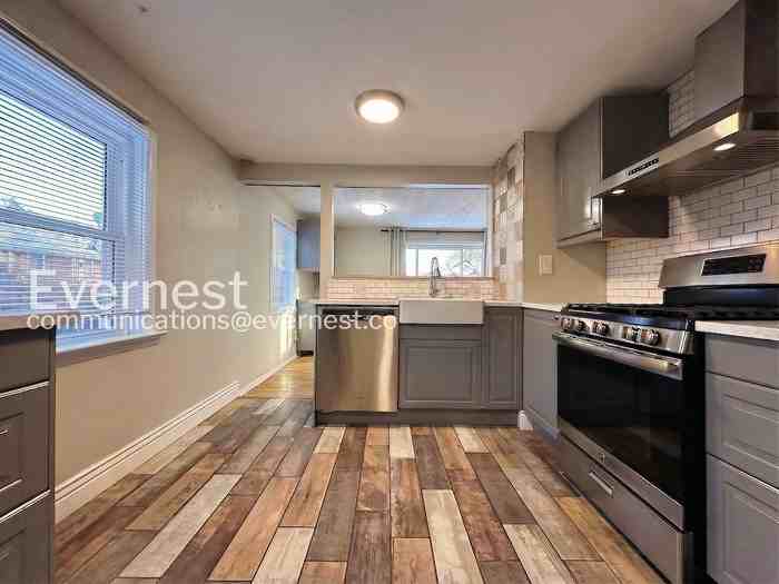 1985 Ingalls St - Photo 5 of 33
