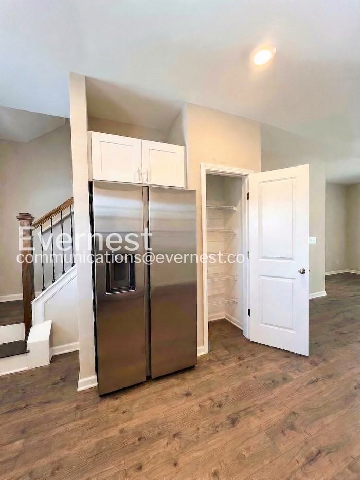 227 Tara Ct - Photo 3 of 27