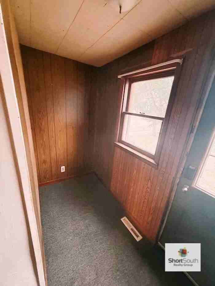 1450 Barclay St #1 - Photo 6 of 8