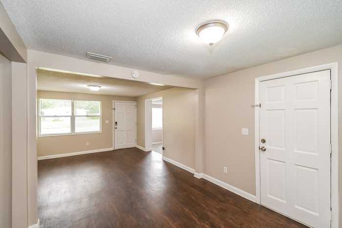 6019 Verdes Rd - Photo 3 of 20