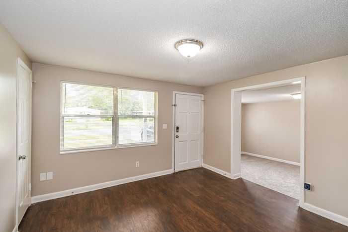 6019 Verdes Rd - Photo 4 of 20