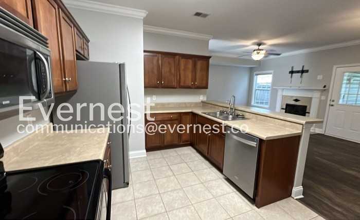 6721 Brianna Way - Photo 3 of 24