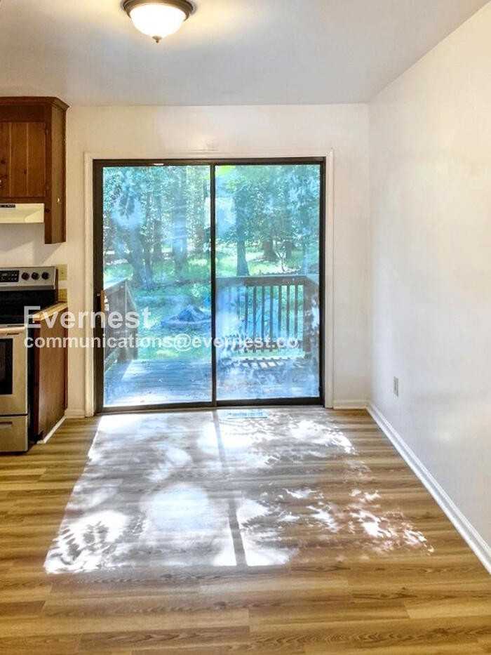 532 Neck O Land Rd Apt D - Photo 3 of 14