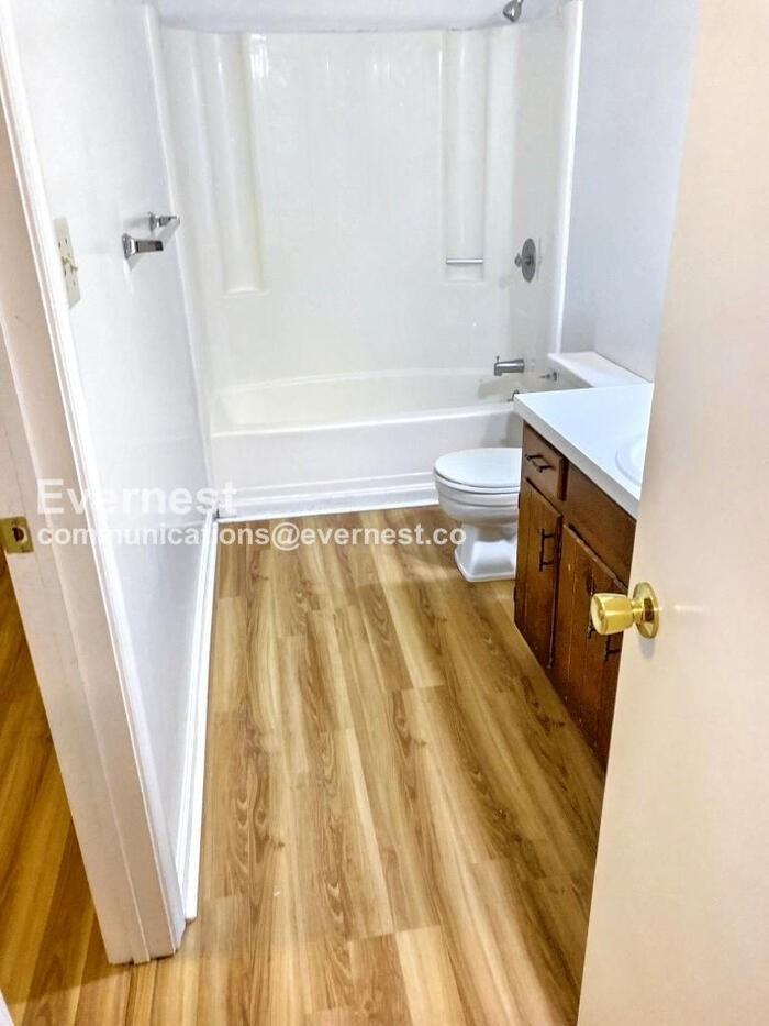 532 Neck O Land Rd Apt D - Photo 5 of 14