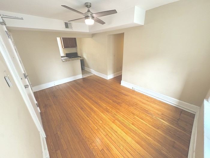 1217 Colonial Ave #B6 - Photo 3 of 12