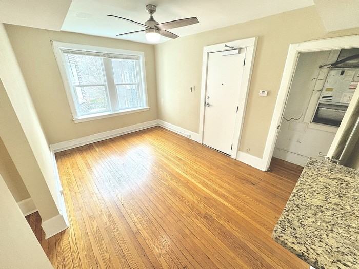 1217 Colonial Ave #B6 - Photo 5 of 12