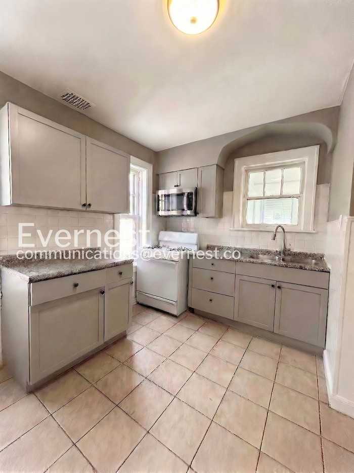 5932 Floy Ave - Photo 2 of 18