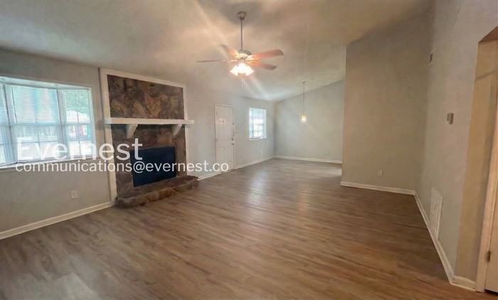 1085 Samuel Dr - Photo 5 of 22