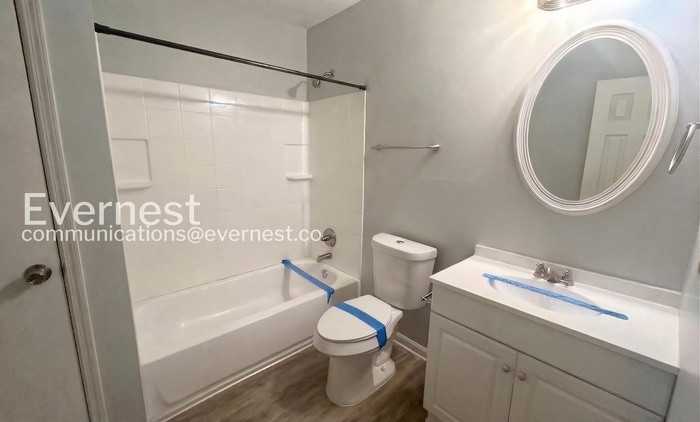 1085 Samuel Dr - Photo 7 of 22