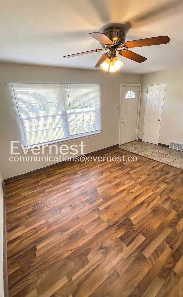 9717 Dennis Dr - Photo 5 of 22