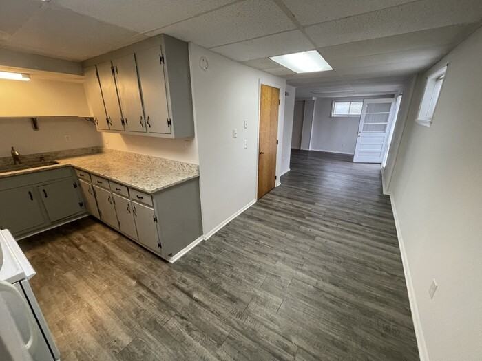 901 Marilyn Dr #B - Photo 2 of 13