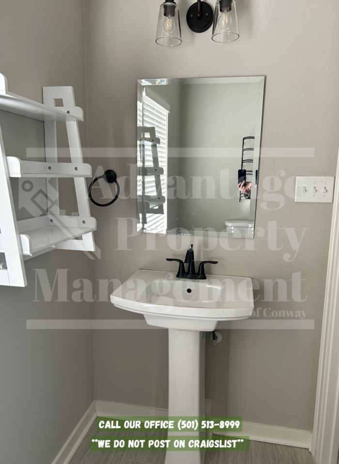 770 Spruce St - Photo 6 of 12