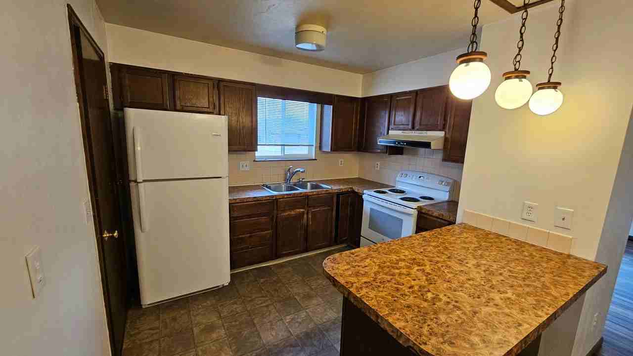 4610 W 63rd Ave - Photo 3 of 12