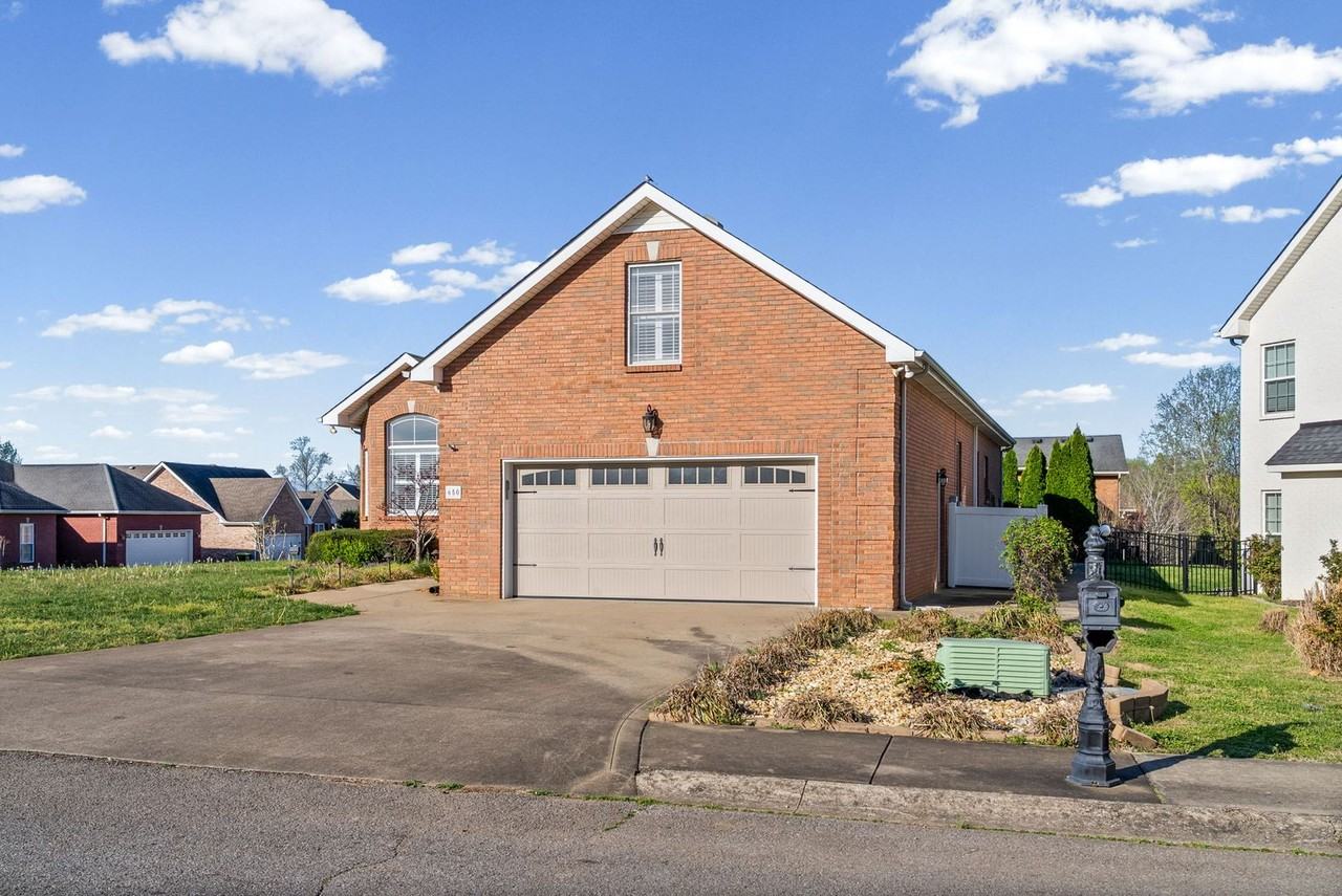 650 Appomattox Ct - Photo 4 of 38