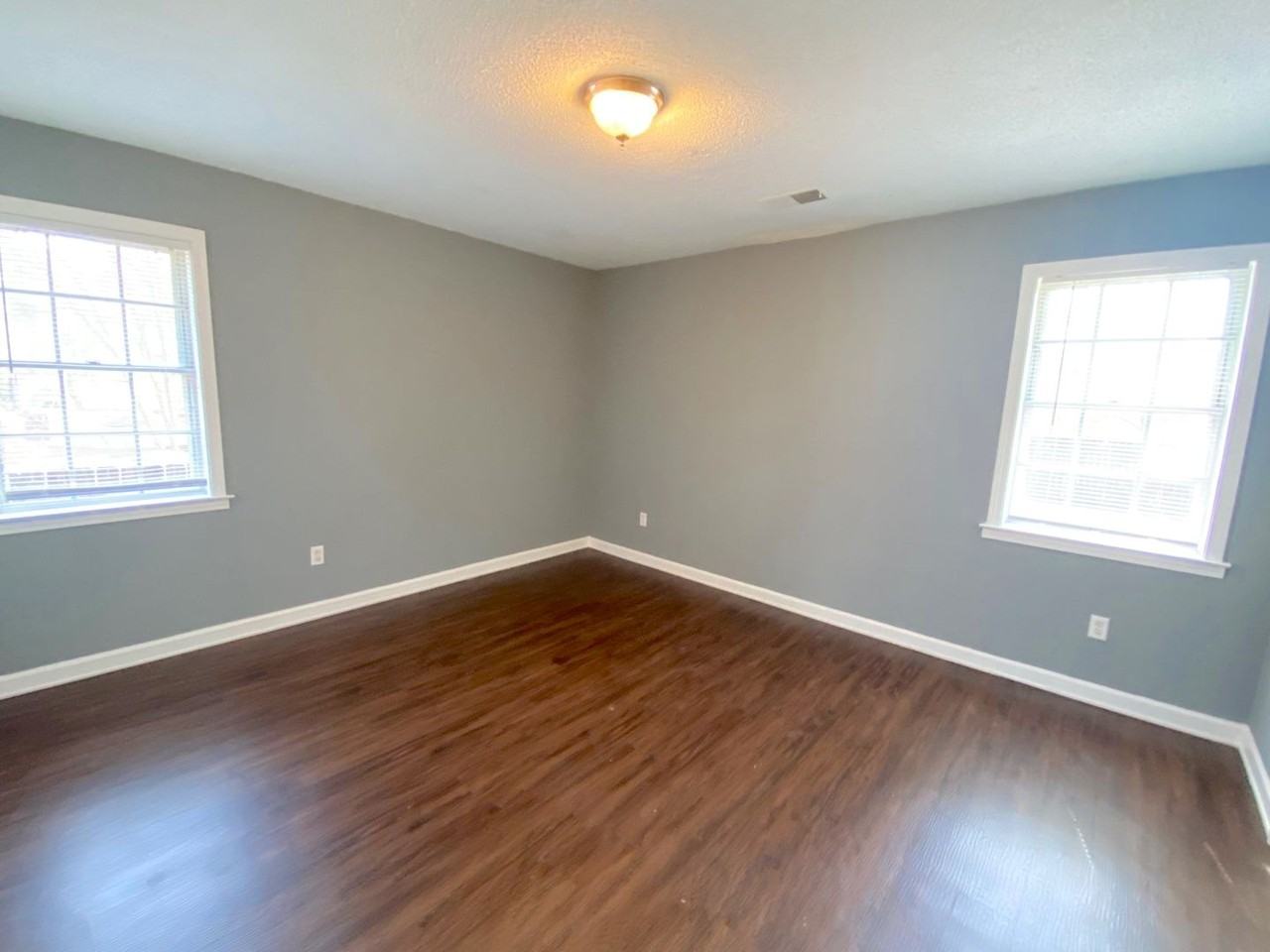 8115 Kerry Dr - Photo 3 of 17