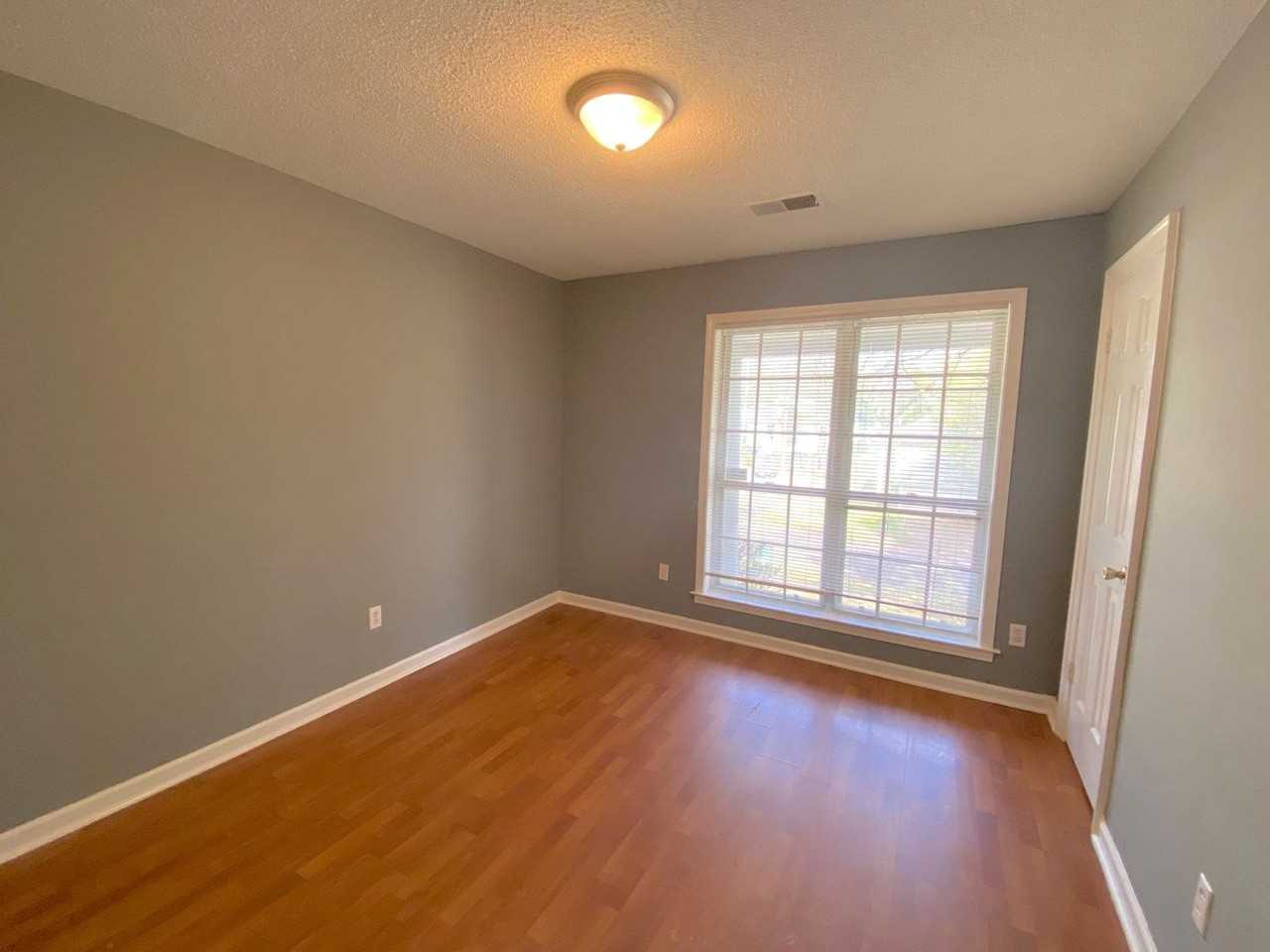 8115 Kerry Dr - Photo 4 of 17