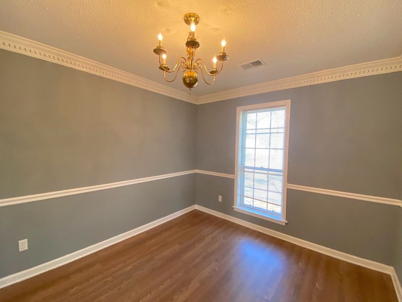 8115 Kerry Dr - Photo 7 of 17