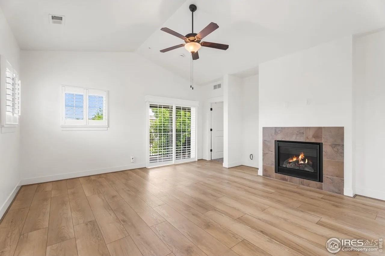 5250 Cinquefoil Ln #9G - Photo 4 of 35