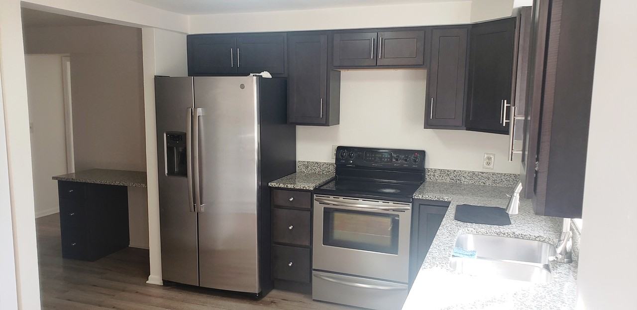 3486 S Canosa Ct #B - Photo 5 of 8