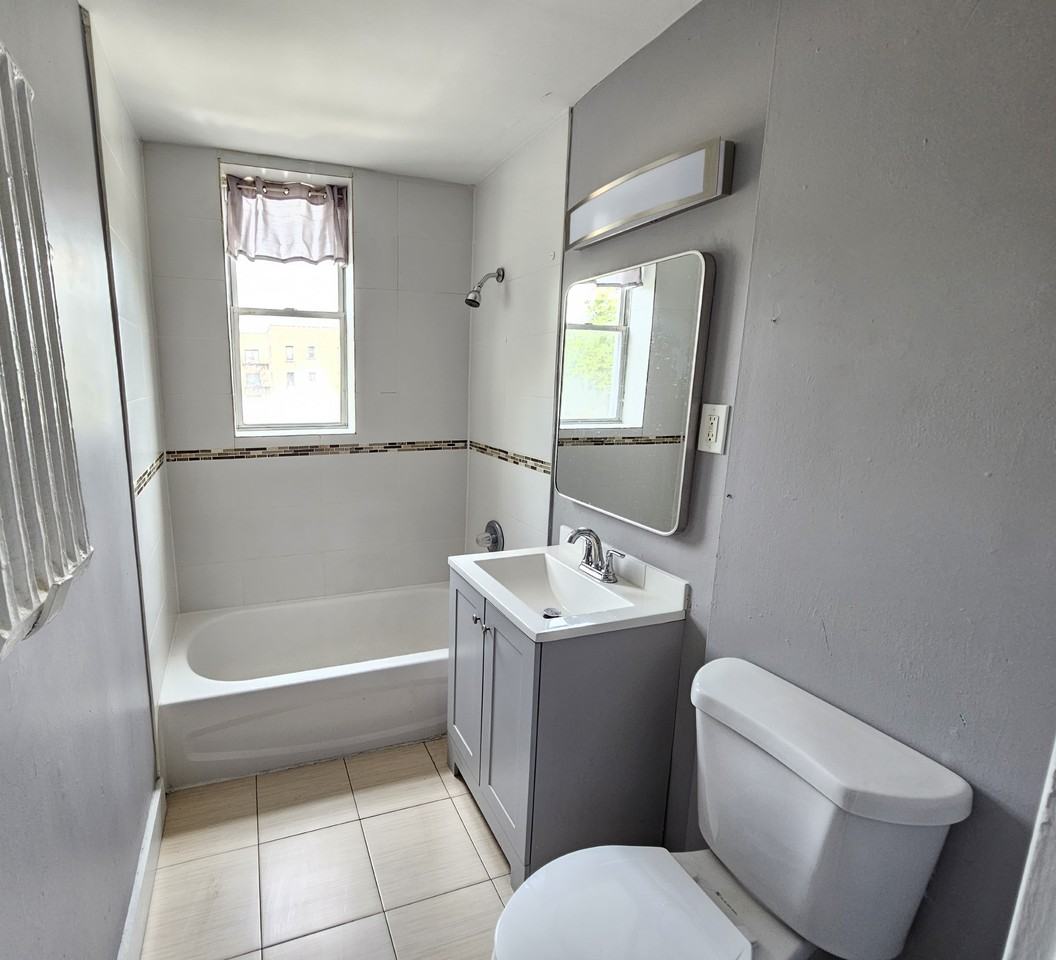 317 William St #A - Photo 5 of 5